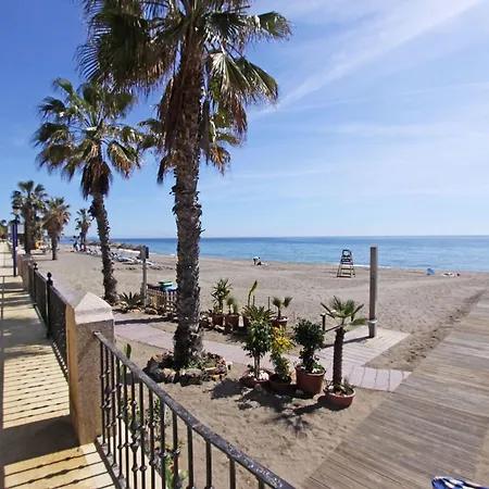 1139 - Center Modern 300 Meter Beach Appartement