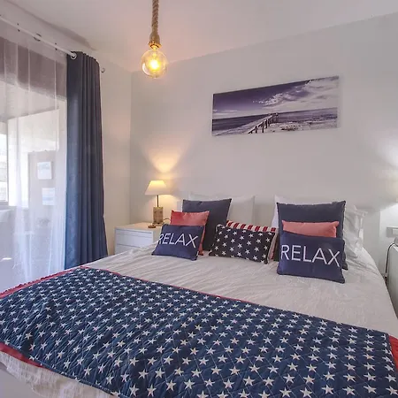 1139 - Center Modern 300 Meter Beach Appartement *